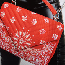 Load image into Gallery viewer, Red paisley print purse
