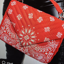 Load image into Gallery viewer, Red paisley print purse
